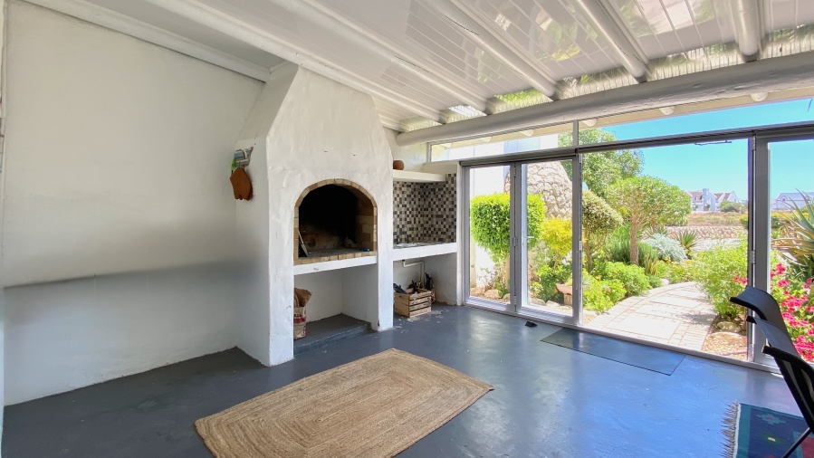 6 Bedroom Property for Sale in Jacobsbaai Western Cape